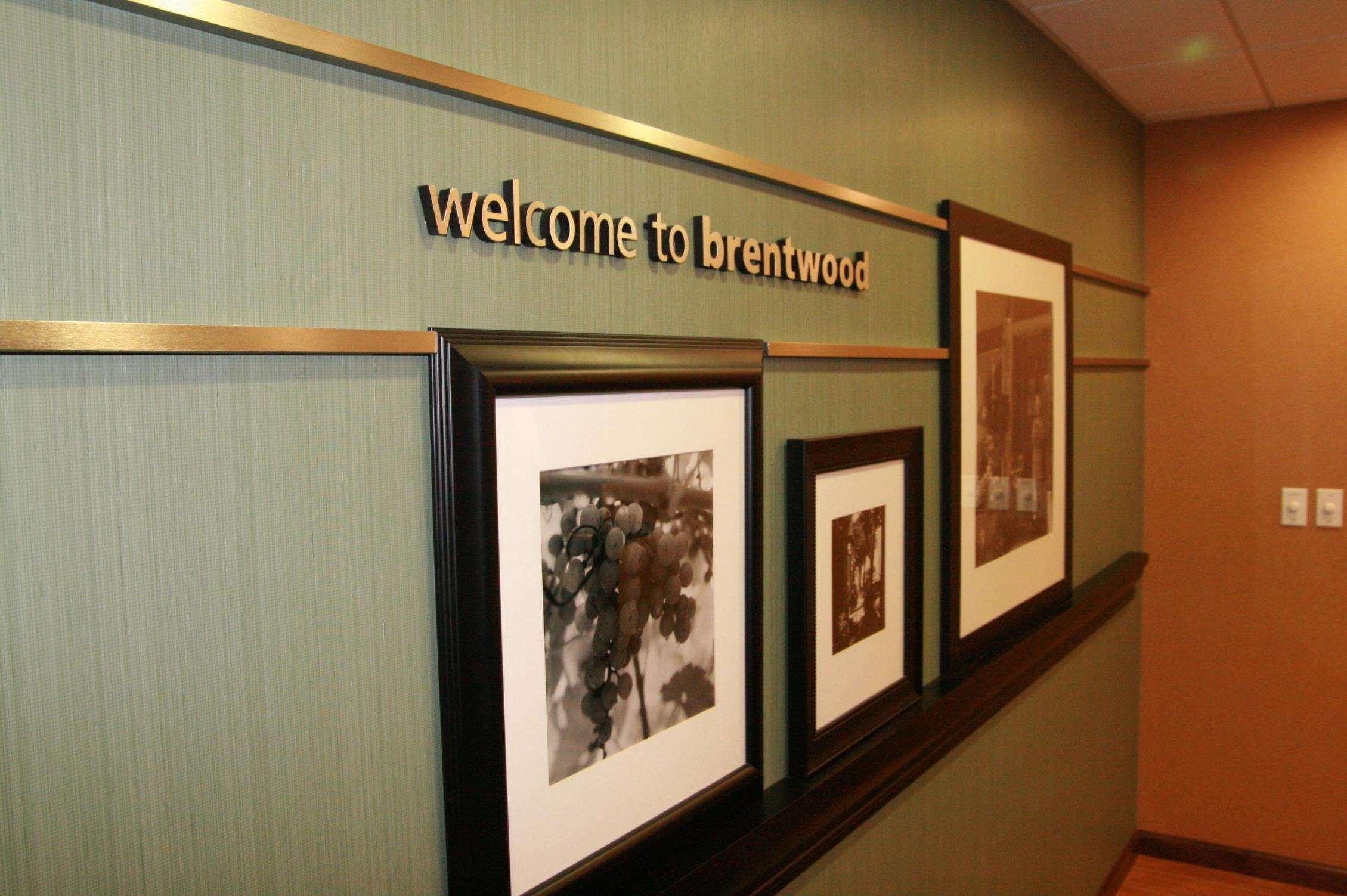 Hampton By Hilton Hotel Brentwood Bagian luar foto