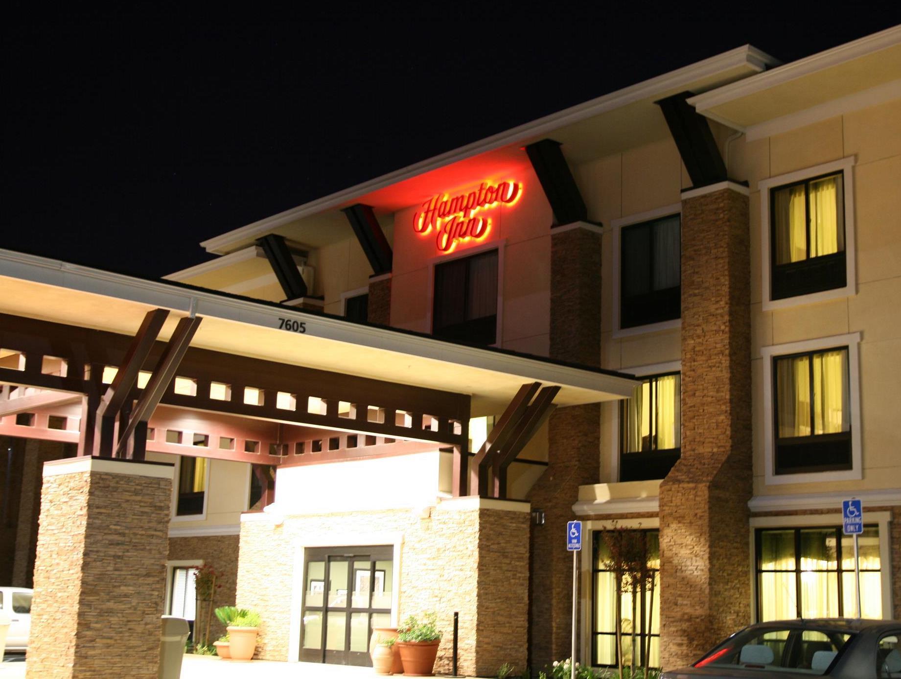 Hampton By Hilton Hotel Brentwood Bagian luar foto