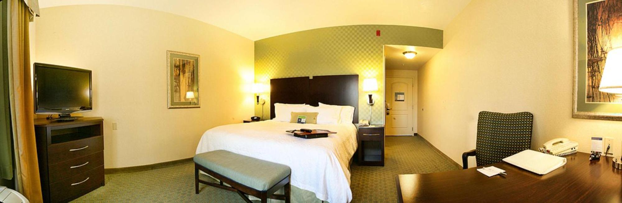 Hampton By Hilton Hotel Brentwood Bagian luar foto