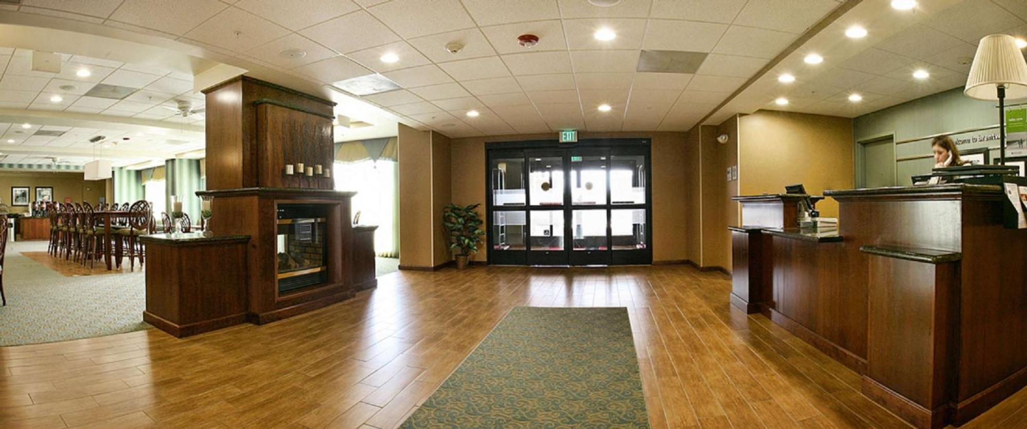 Hampton By Hilton Hotel Brentwood Bagian luar foto